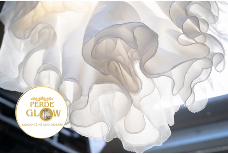 perde Glow Tirana, showroom GLOW Tirana, dyqan GLOW Tirana, GLOW dekor Tirana, GLOW perde moderne Tirana, perde Glow luksoze Tirana, GLOW interior Tirana, perde Glow dizajn Tirana, perde që filtrojnë dritën Tirana, perde për vila Tirana